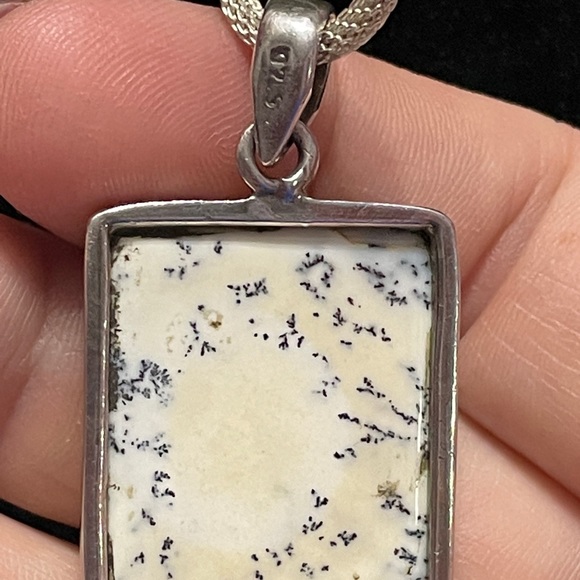 Dendritic Jasper and sterling pendant on 18” sterling chain - Picture 4 of 12